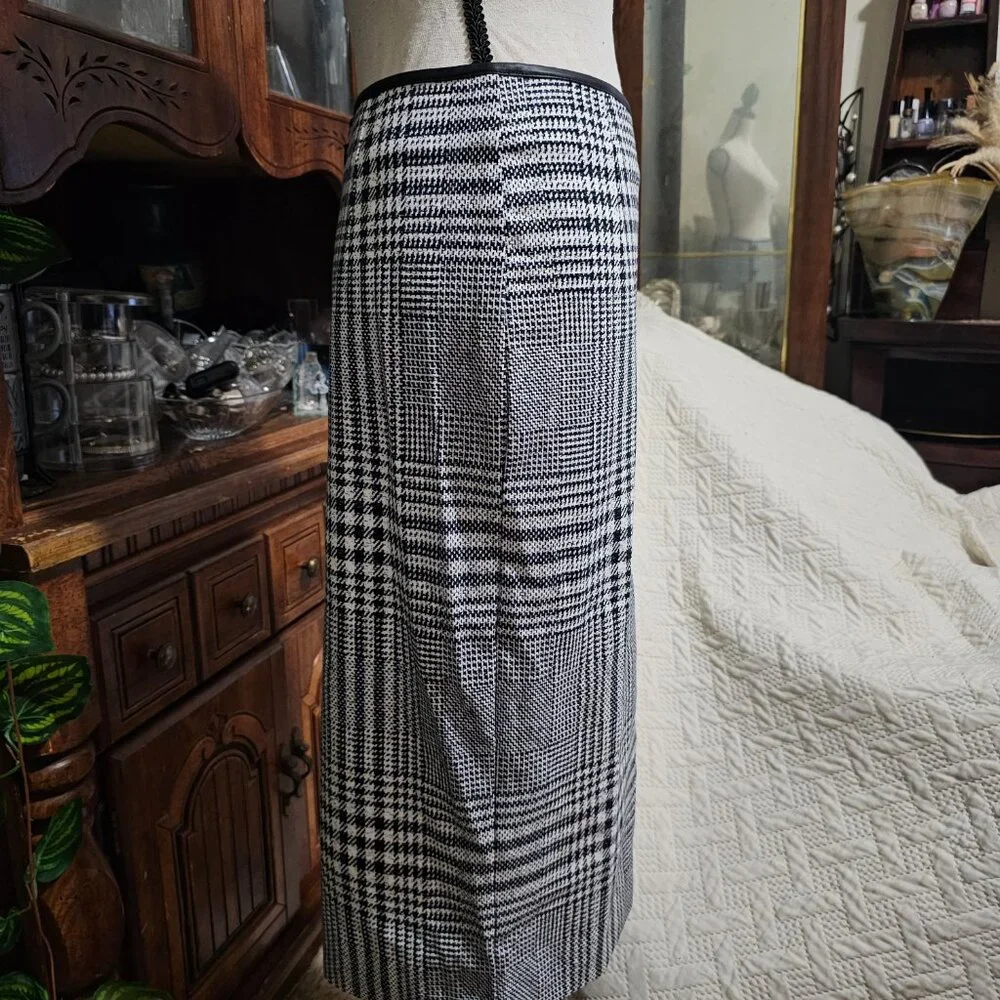 J. McLaughlin Plaid Pencil/Midi Skirt - Picture 4 of 12